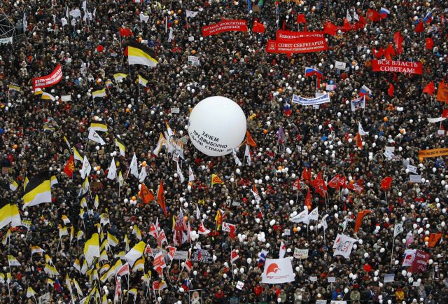 Στους δρόμους κατά του Πούτιν και πάλι δεκάδες χιλιάδες Ρώσοι πολίτες